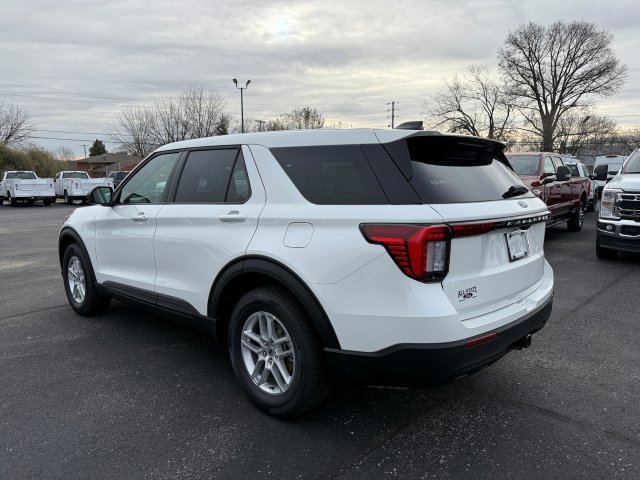 New 2026 Ford Explorer Active RWD image 4