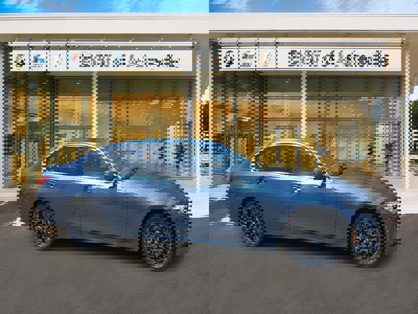 New 2025 BMW 330i xDrive Sedan w/ Convenience Package image 1