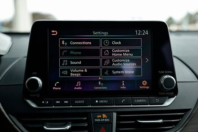 Used 2025 Nissan Altima 2.5 SV image 35