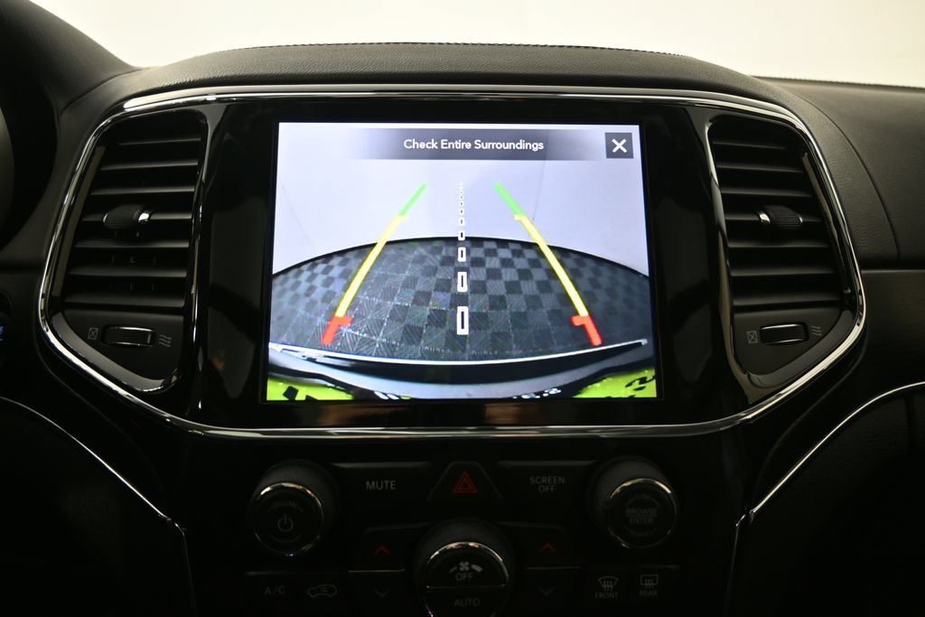 Used 2021 Jeep Grand Cherokee Summit AWD/4WD image 31