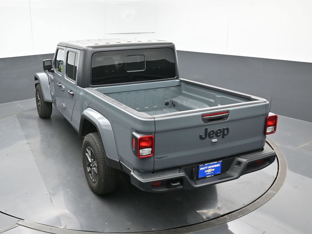 Used 2025 Jeep Gladiator Sport image 44