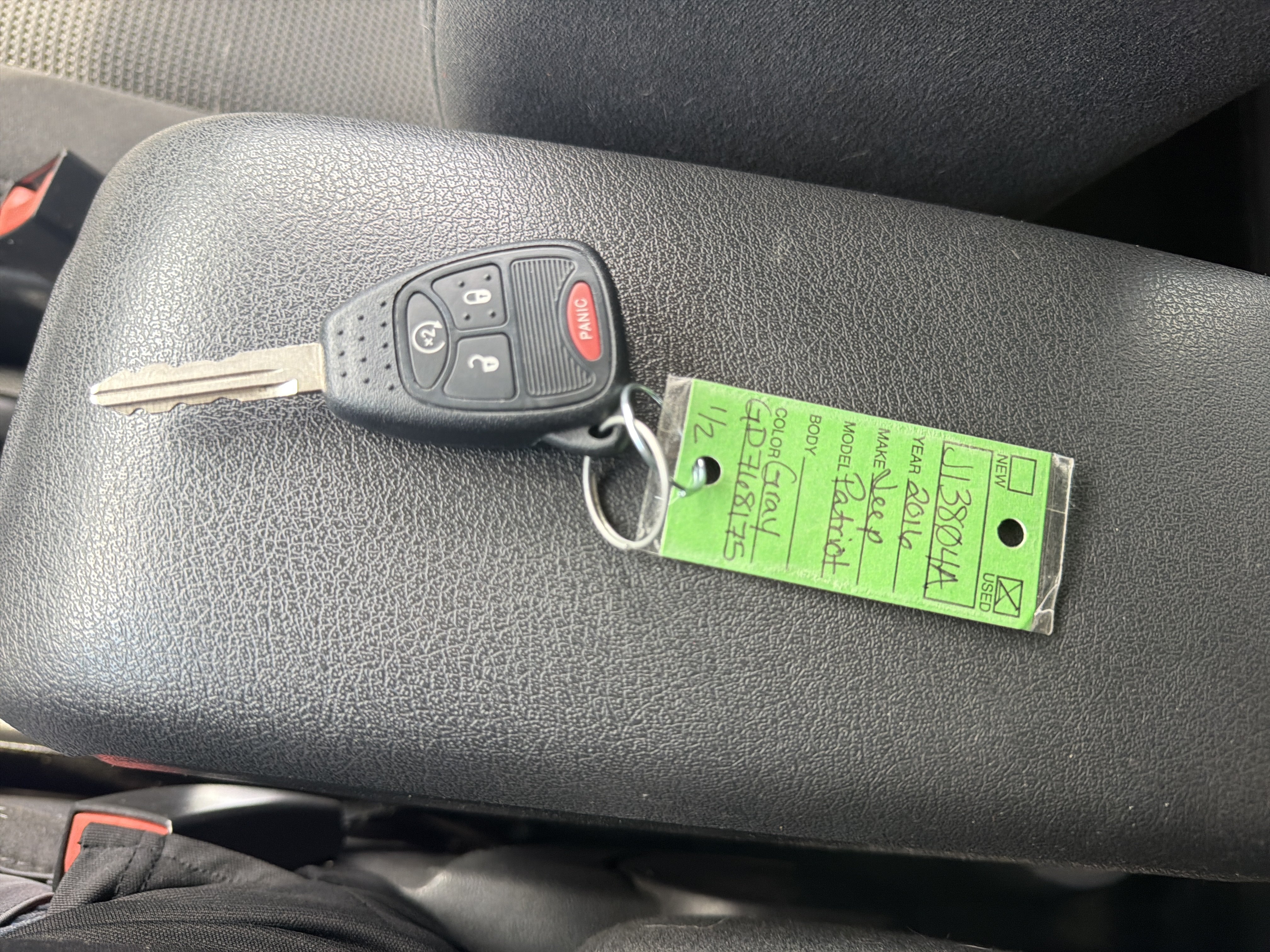 Used 2016 Jeep Patriot Latitude AWD/4WD image 28