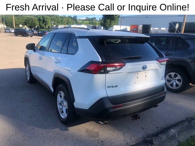 Used 2021 Toyota RAV4 XLE AWD/4WD image 3