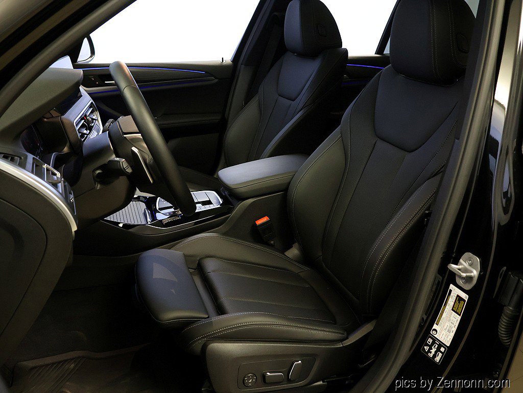 Certified 2024 BMW X3 xDrive30i w/ Premium Package image 10