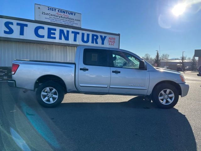 Used 2015 Nissan Titan S AWD/4WD image 17