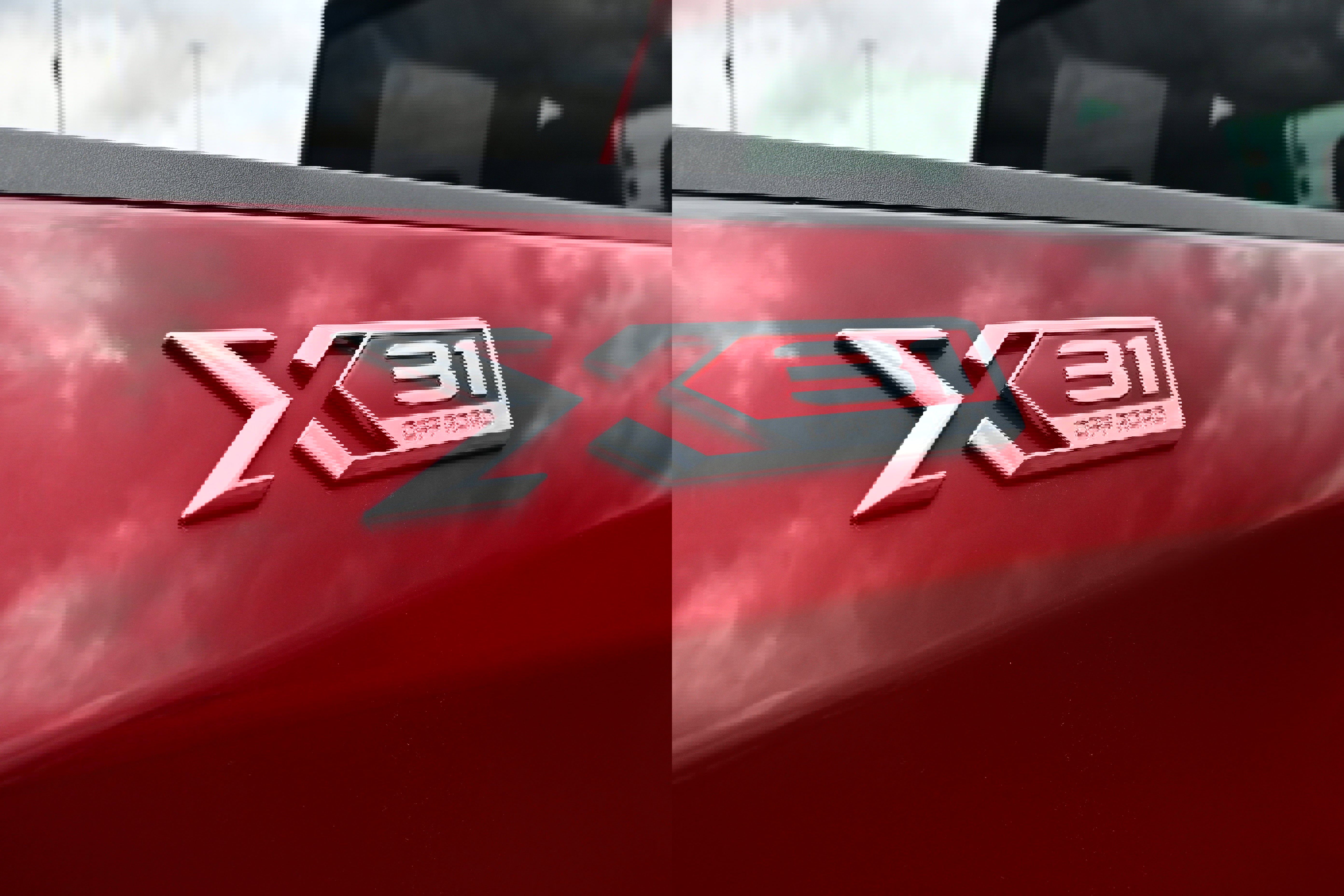 Used 2023 GMC Sierra 1500 SLT w/ X31 Off-Road Package image 11