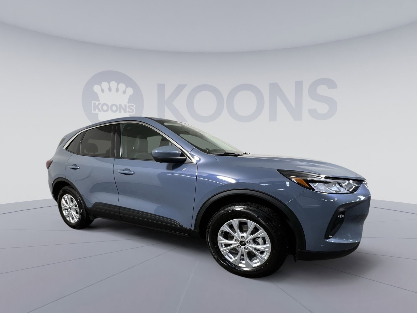 Used 2024 Ford Escape Active w/ Tech Pack #2 AWD/4WD image 2