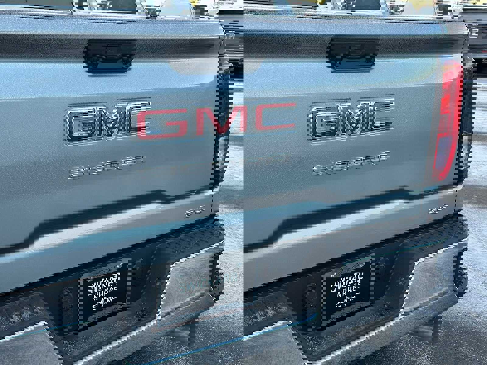 New 2026 GMC Sierra 2500 SLE w/ SLE Convenience Package image 13