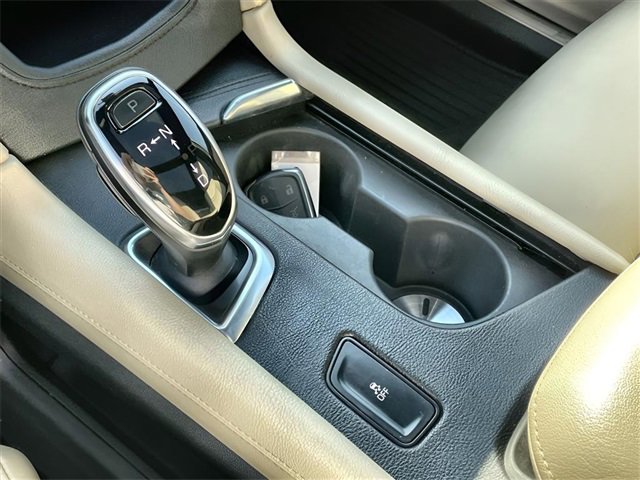 Certified 2017 Cadillac XT5 Luxury w/ Driver Awareness Package image 17