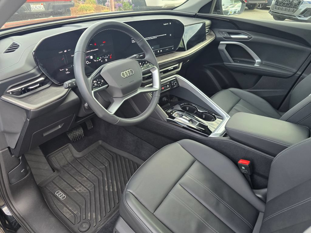 Used 2025 Audi Q5 Premium w/ Convenience Package AWD/4WD image 12