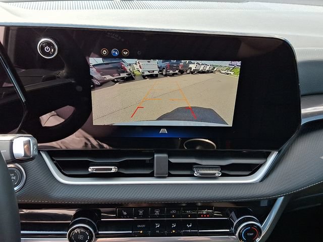 Used 2026 Chevrolet Equinox LT FWD image 18