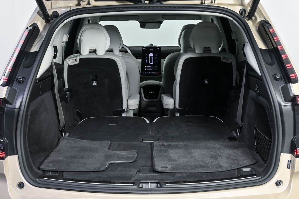 Certified 2025 Volvo EX90 Ultra AWD/4WD image 32