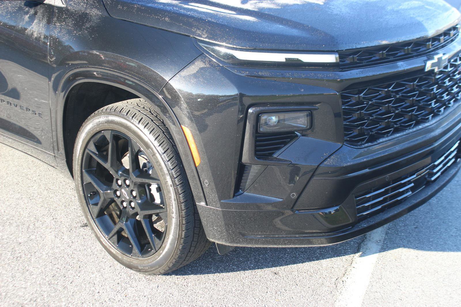 Used 2024 Chevrolet Traverse RS w/ LPO, Floor Liner Package image 9