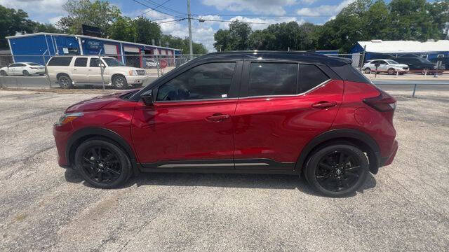 Used 2023 Nissan Kicks SR w/ SR Premium Package FWD image 5
