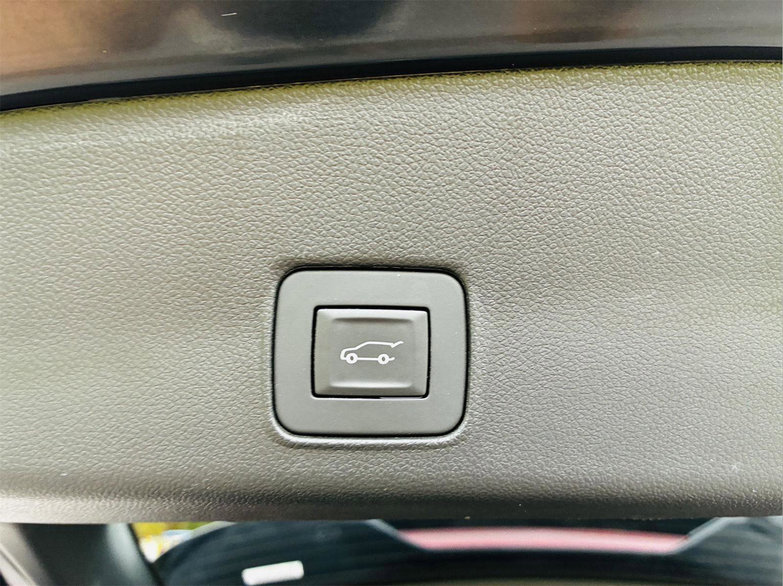 Used 2024 Chevrolet TrailBlazer RS w/ Convenience Package image 39