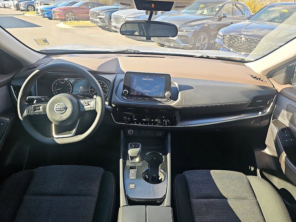 Used 2021 Nissan Rogue SV image 31