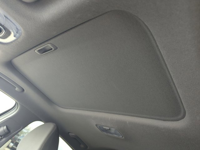 Used 2025 Hyundai Elantra SEL image 15