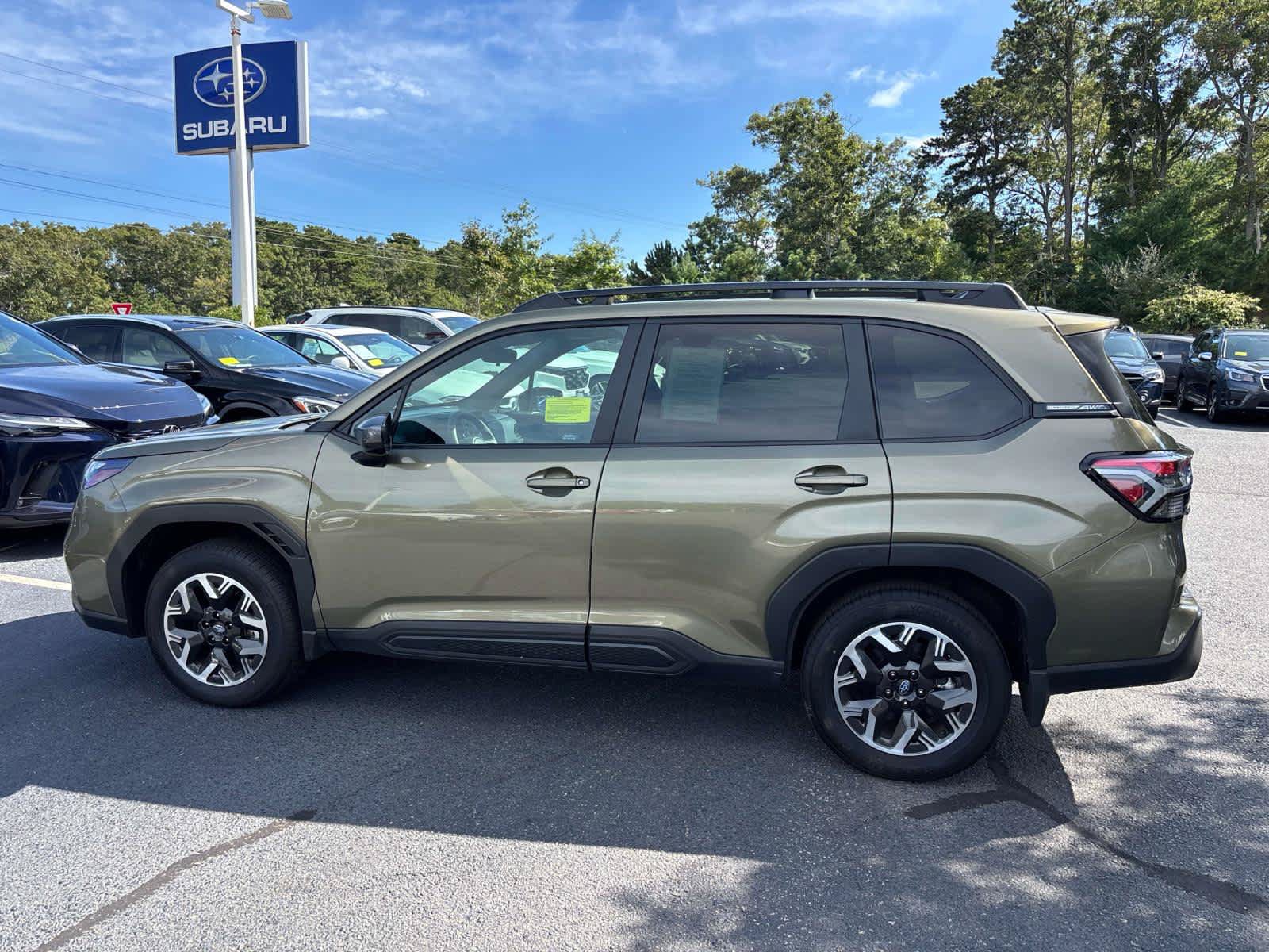 Used 2026 Subaru Forester Premium AWD/4WD image 3