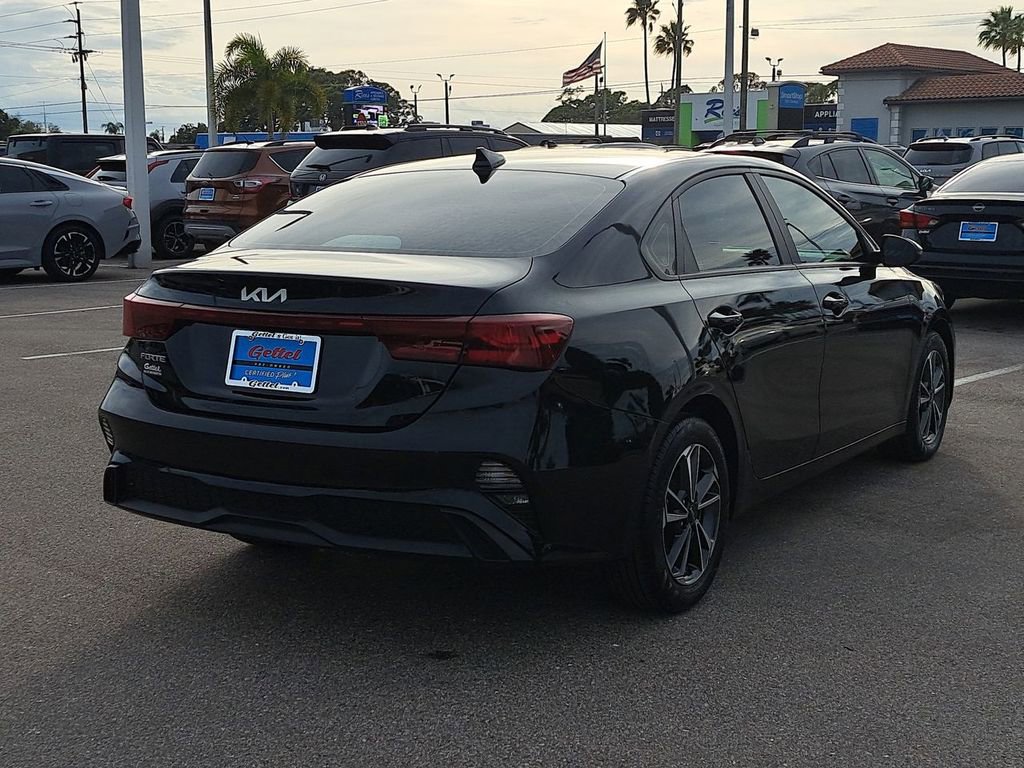 Used 2024 Kia Forte LXS w/ LXS Technology Package image 5