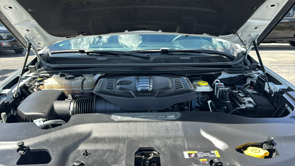 Used 2024 Jeep Wagoneer L Series II RWD image 36