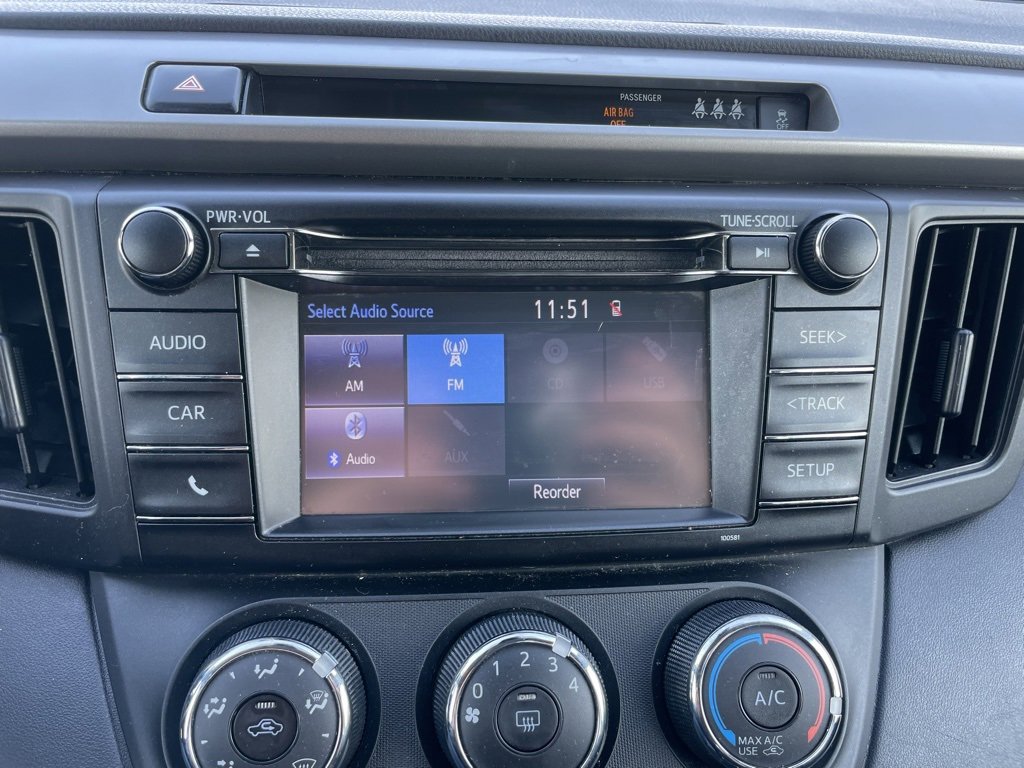 Used 2018 Toyota RAV4 LE image 14