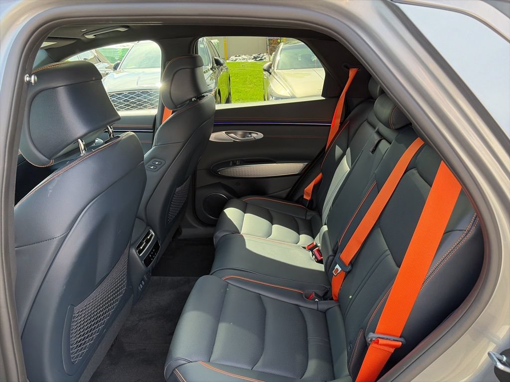Certified 2026 Genesis GV70 2.5T Sport Prestige AWD/4WD image 19