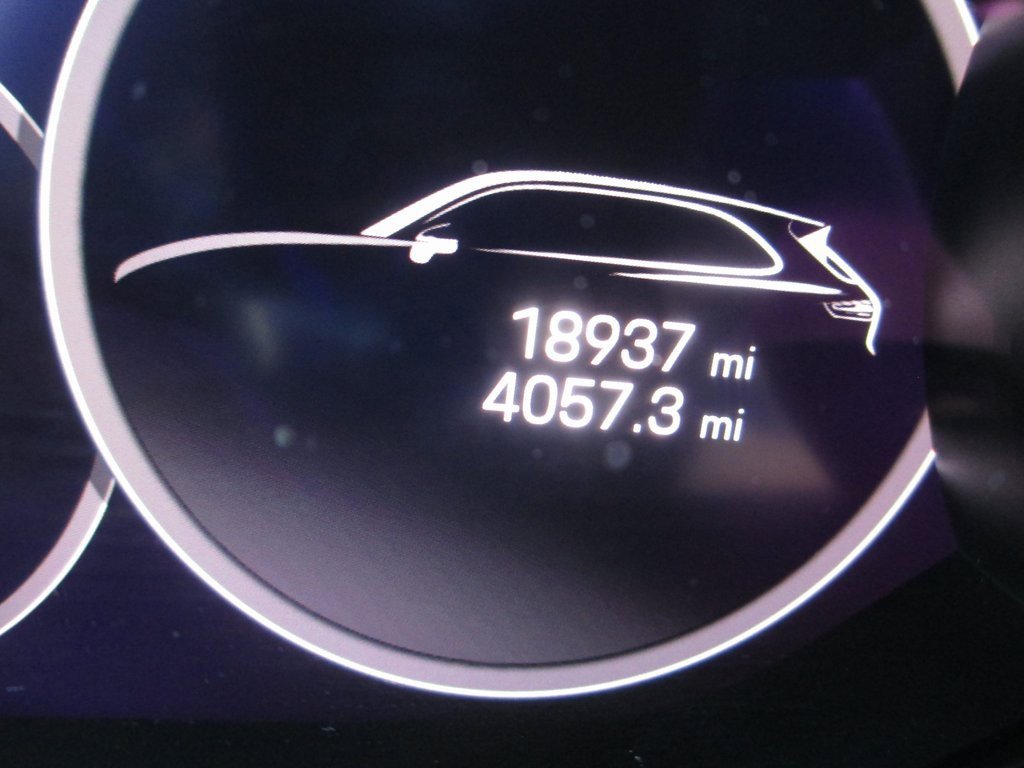 Used 2023 Porsche Cayenne image 25