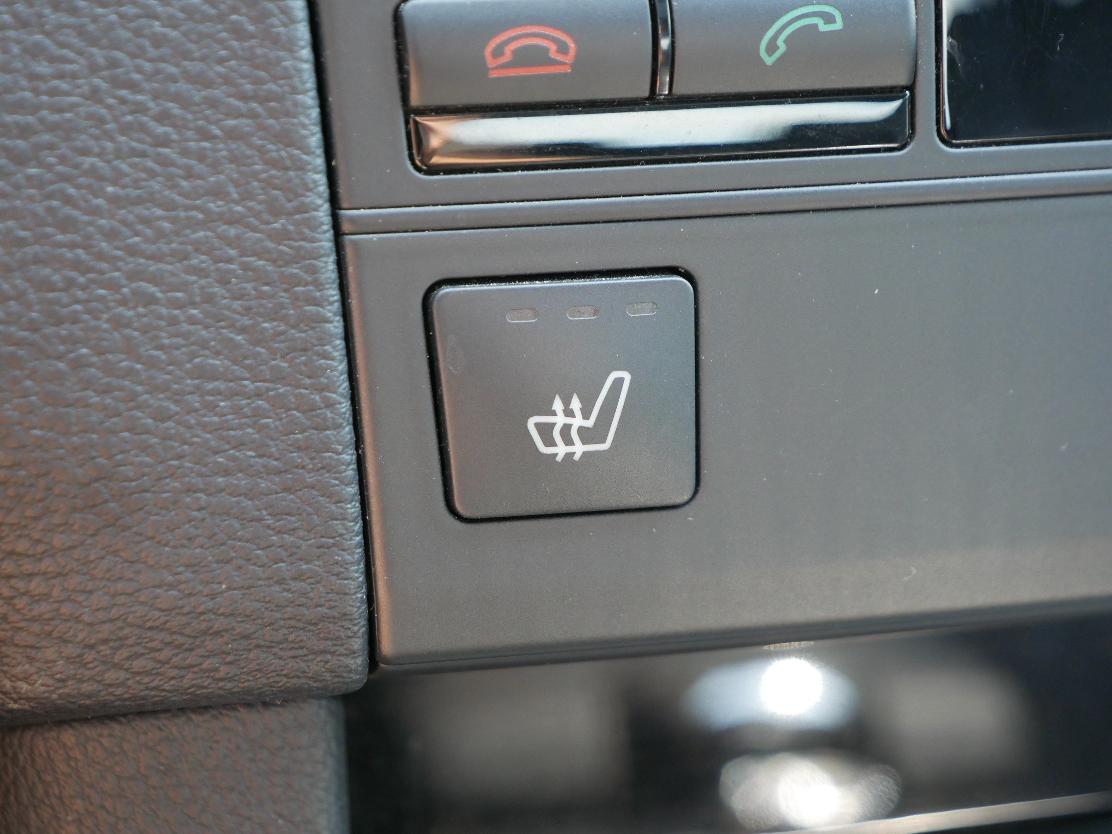 Used 2013 Mercedes-Benz E 350 4MATIC Sedan image 28