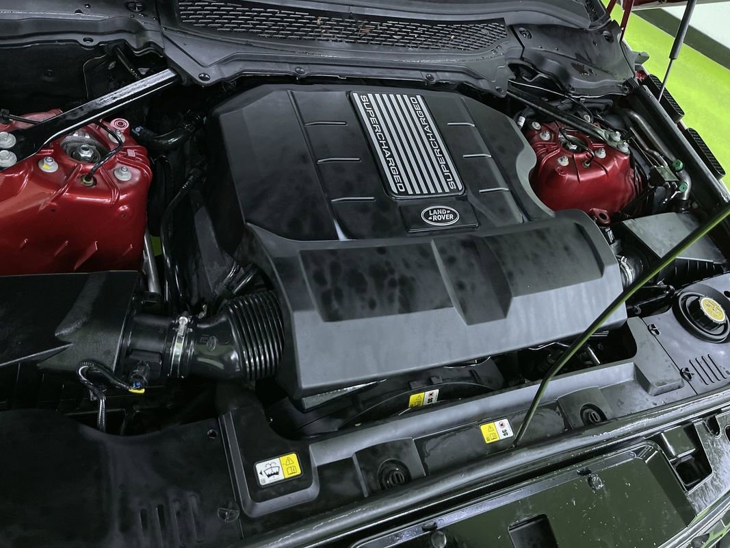 Used 2016 Land Rover Range Rover Sport HSE image 30