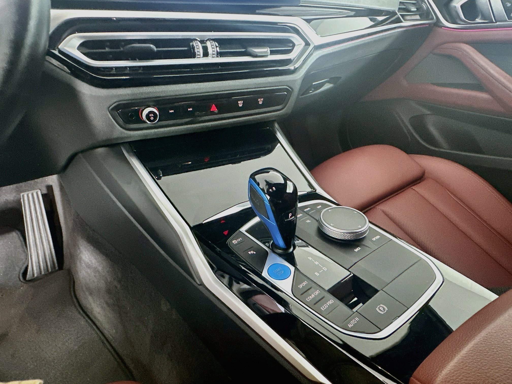 Used 2023 BMW i4 eDrive35 w/ Premium Package RWD image 25