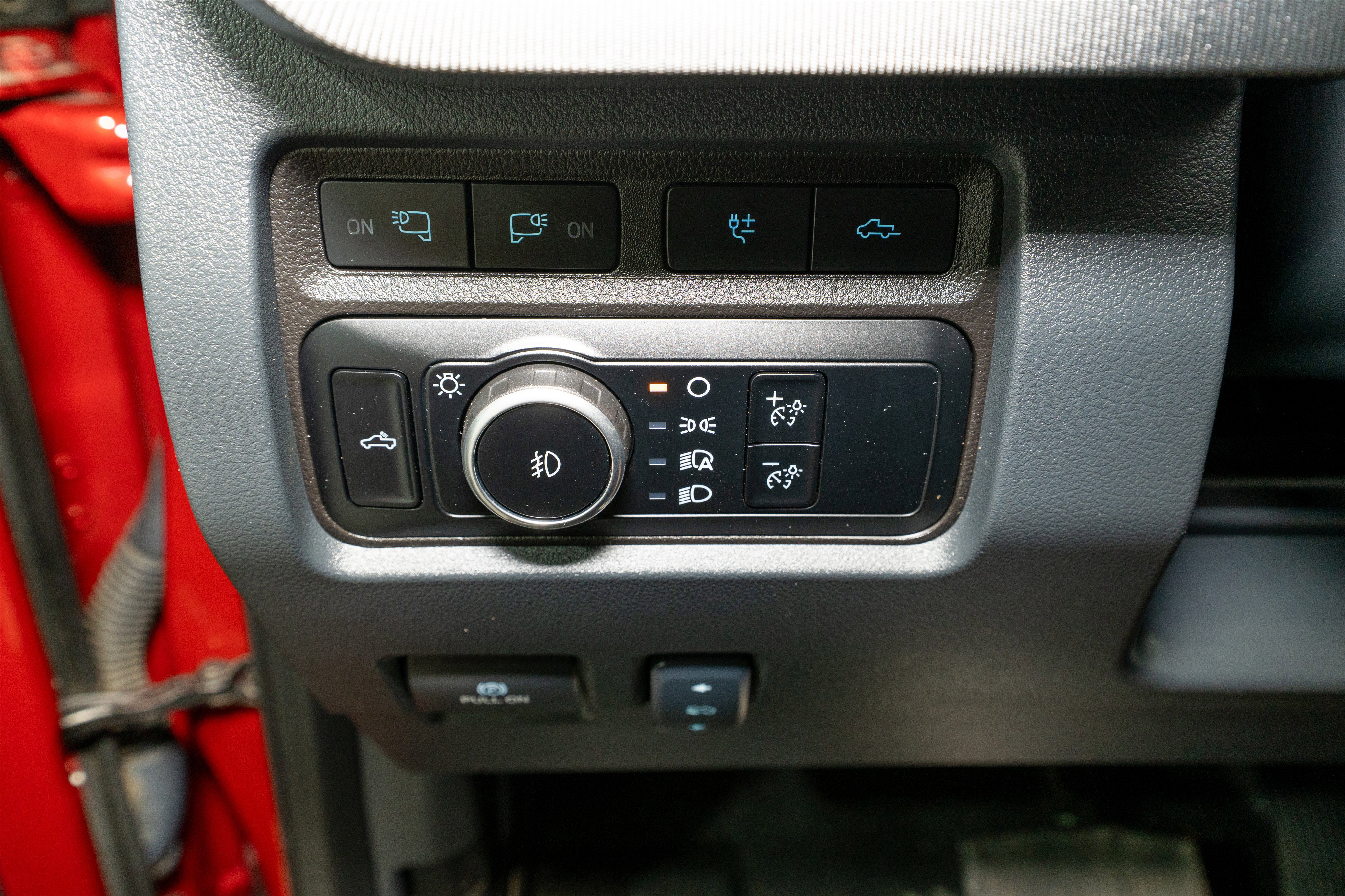 Used 2024 Ford F350 Platinum image 41