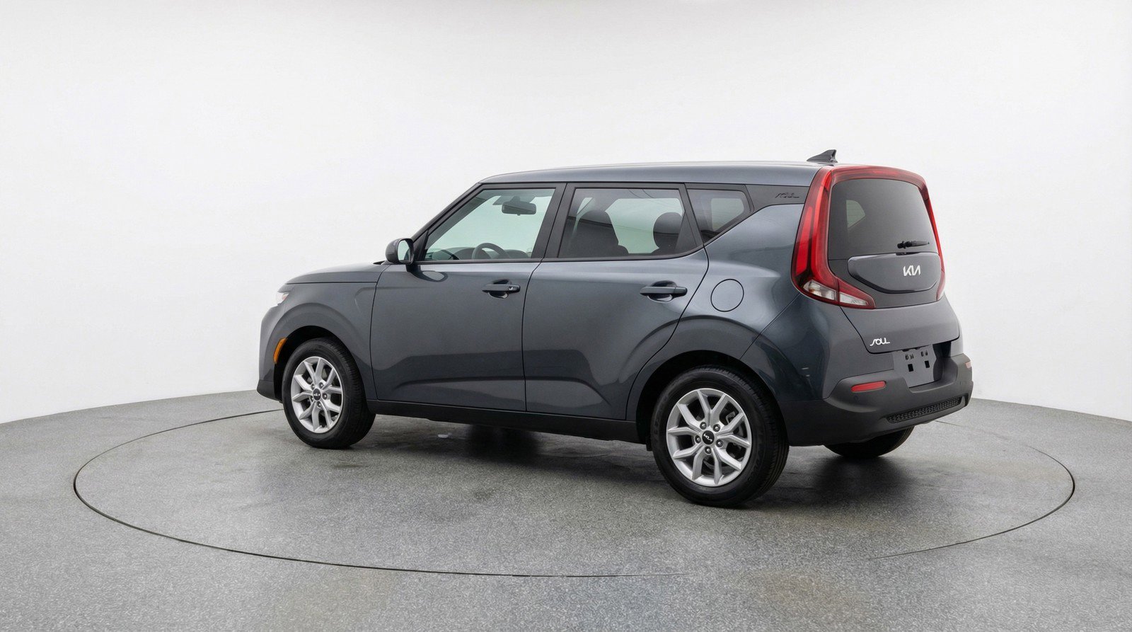 Used 2025 Kia Soul LX w/ LX Technology Package FWD image 6