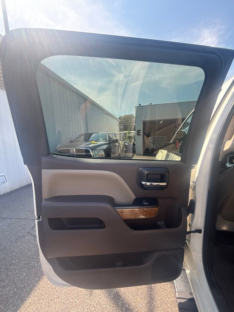 Used 2014 GMC Sierra 1500 SLT w/ Driver Alert Package AWD/4WD image 16