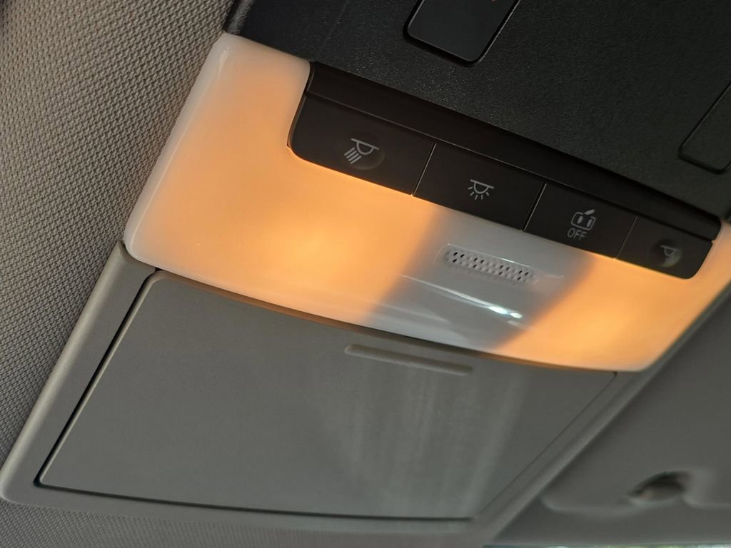 Used 2024 Nissan Rogue SL image 25