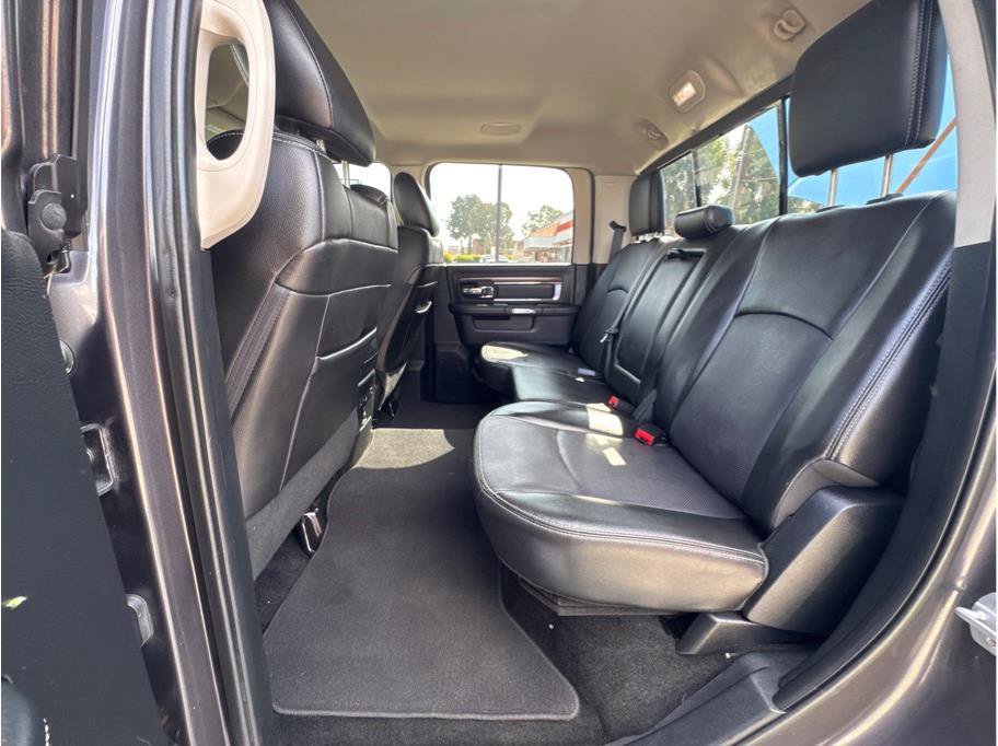 Used 2014 RAM 1500 Laramie w/ Convenience Group AWD/4WD image 26