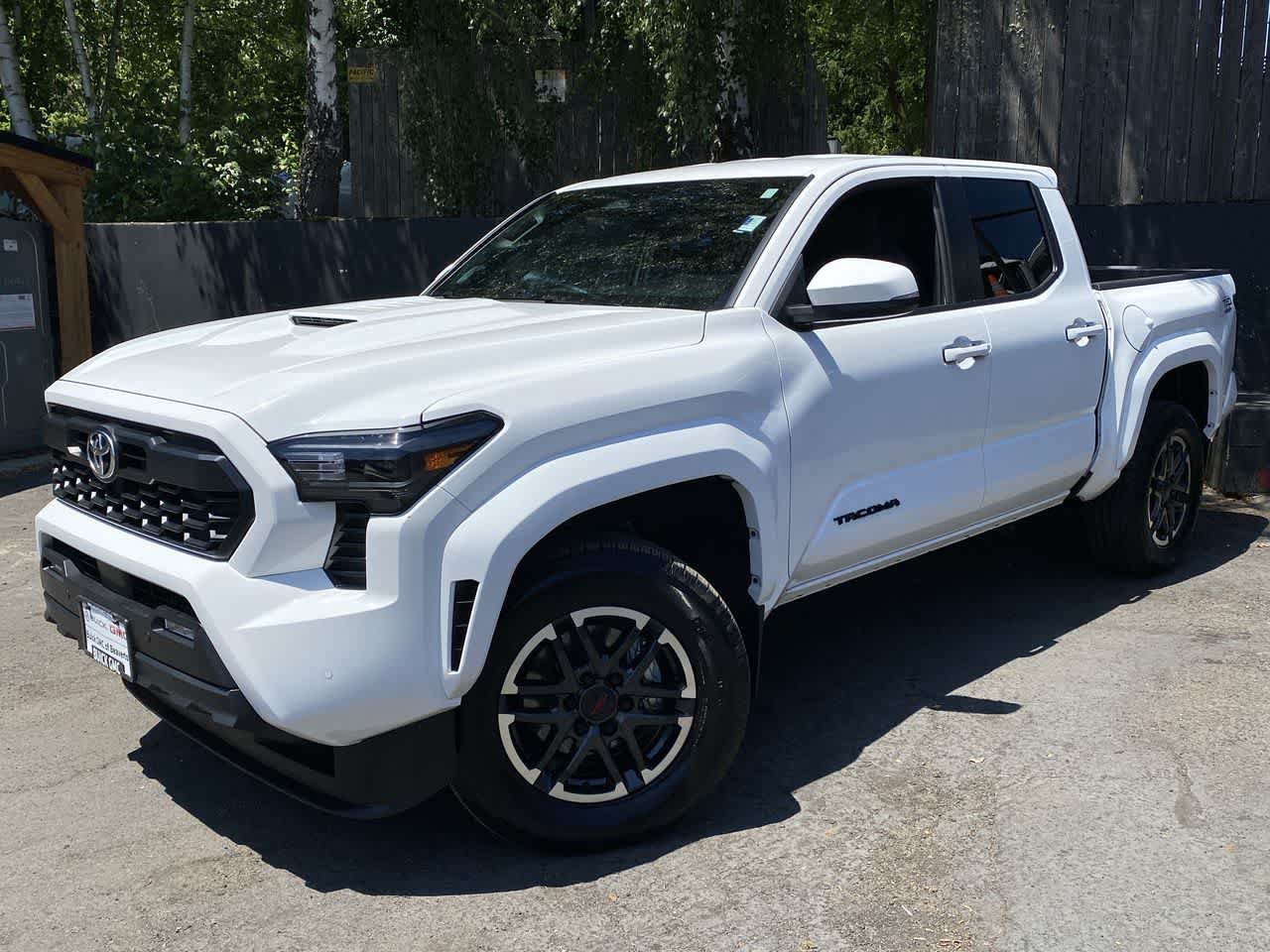 Used 2024 Toyota Tacoma TRD Sport w/ TRD Sport Upgrade Package