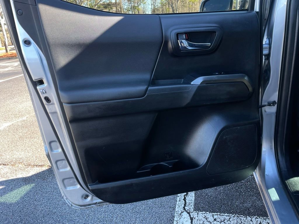 Used 2020 Toyota Tacoma TRD Off-Road w/ Technology Package image 38