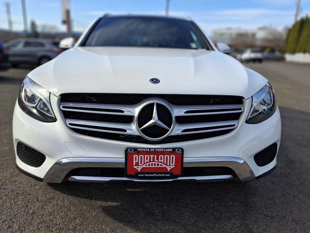 Used 2018 Mercedes-Benz GLC 300 4MATIC image 3