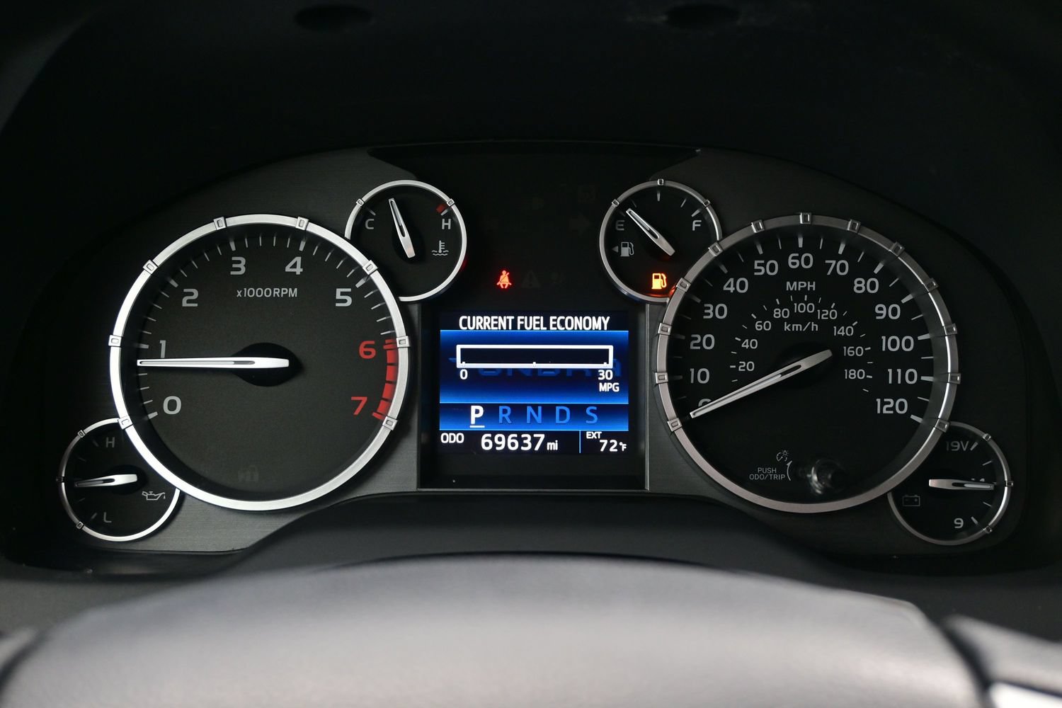 Used 2017 Toyota Tundra SR5 w/ SR5 Upgrade Package AWD/4WD image 25