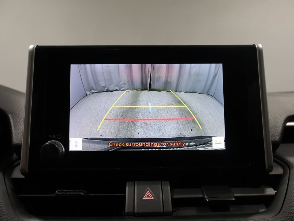 Used 2025 Toyota RAV4 XLE FWD image 27