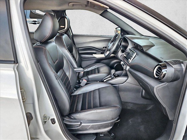 Used 2020 Nissan Kicks SR w/ SR Premium Package FWD image 19