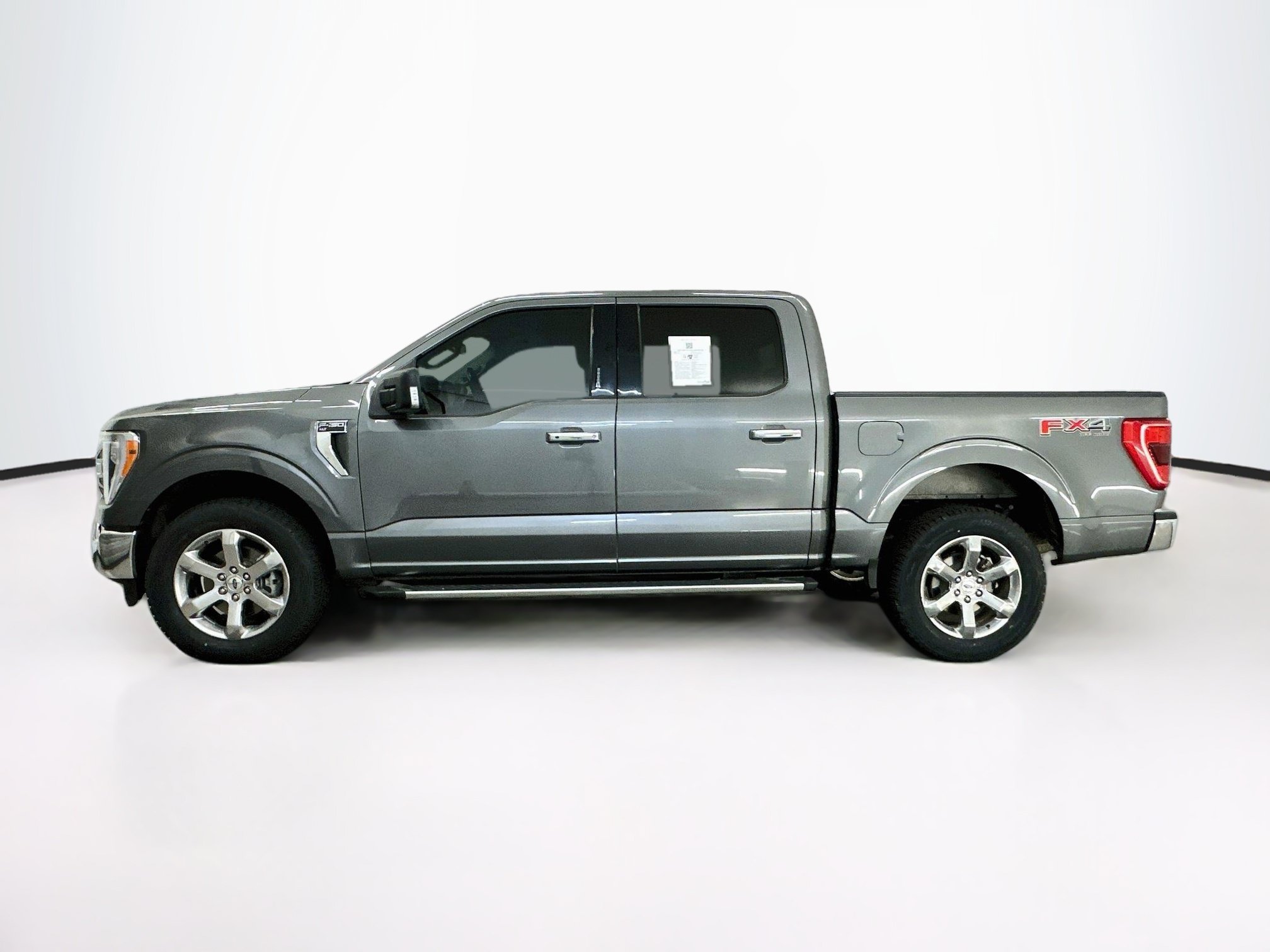 Used 2022 Ford F150 XLT w/ Equipment Group 302A High AWD/4WD image 4