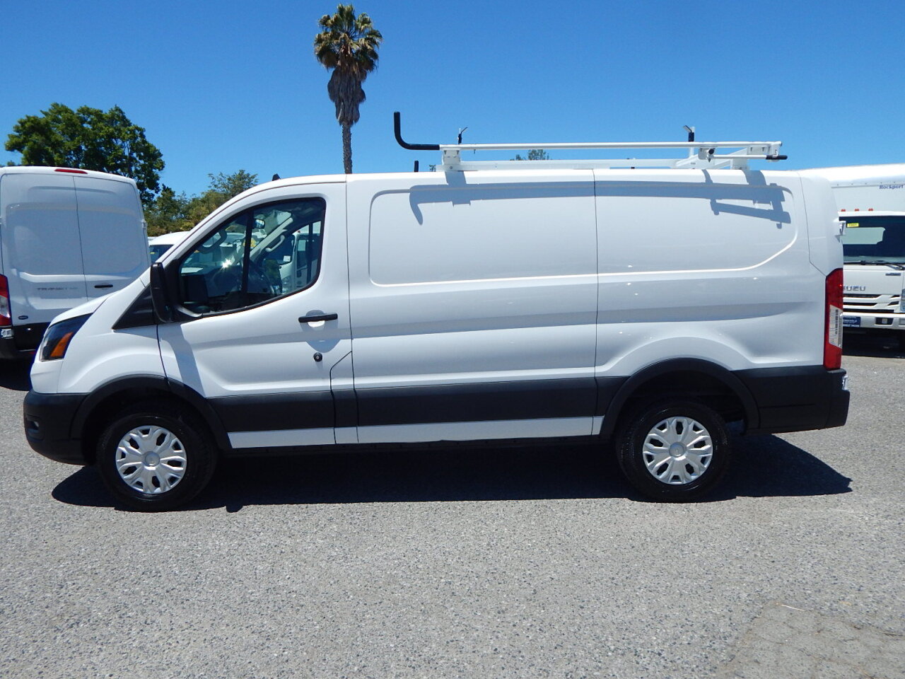 Used 2025 Ford Transit 250 Low Roof w/ Exterior Upgrade Package RWD image 2