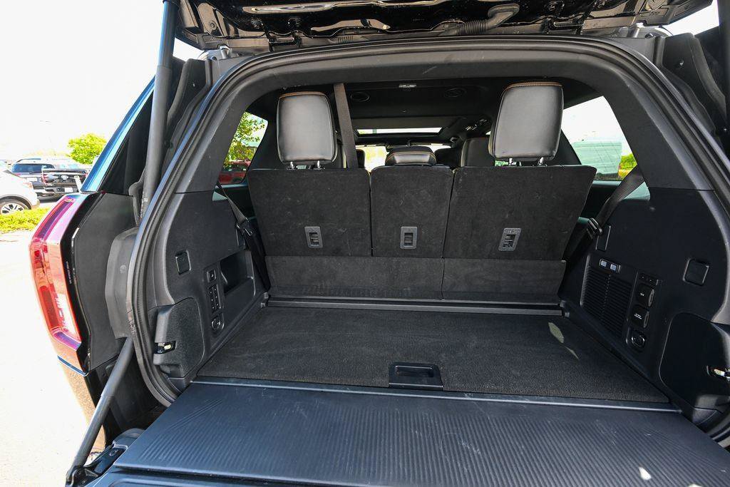 Used 2025 Ford Expedition Tremor AWD/4WD image 16