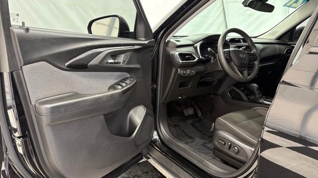 Used 2021 Chevrolet TrailBlazer LT w/ Driver Confidence Package image 27