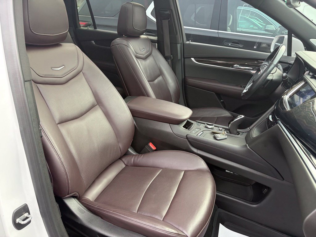Used 2020 Cadillac XT6 Premium Luxury AWD/4WD image 30