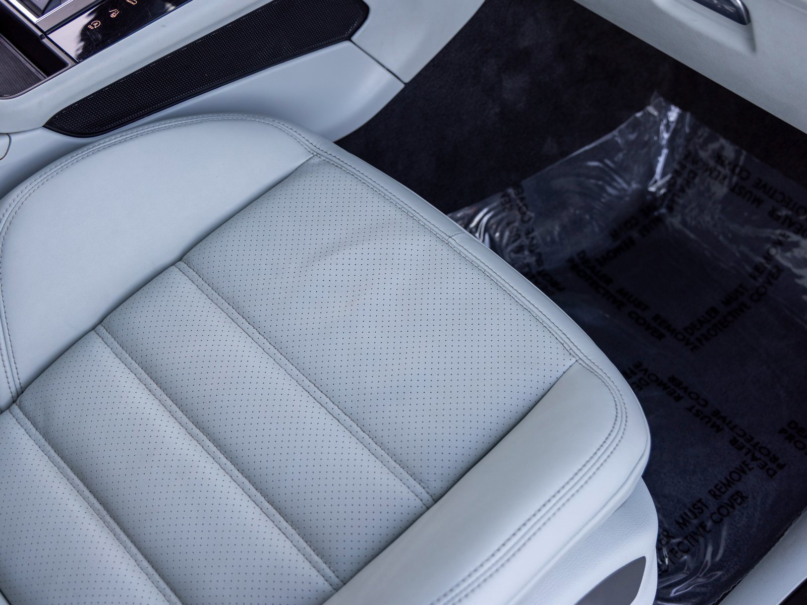 Certified 2024 Porsche Macan Turbo image 53