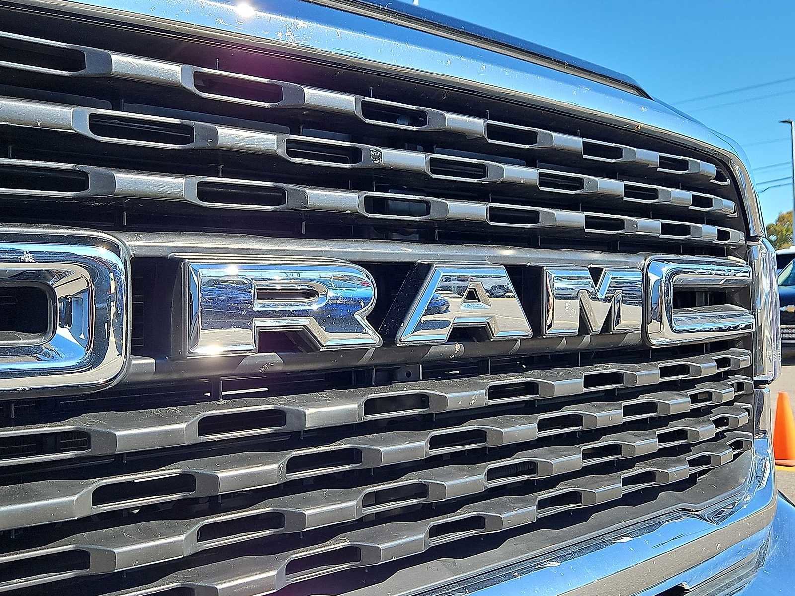 Used 2024 RAM 2500 Big Horn w/ Bed Utility Group image 32