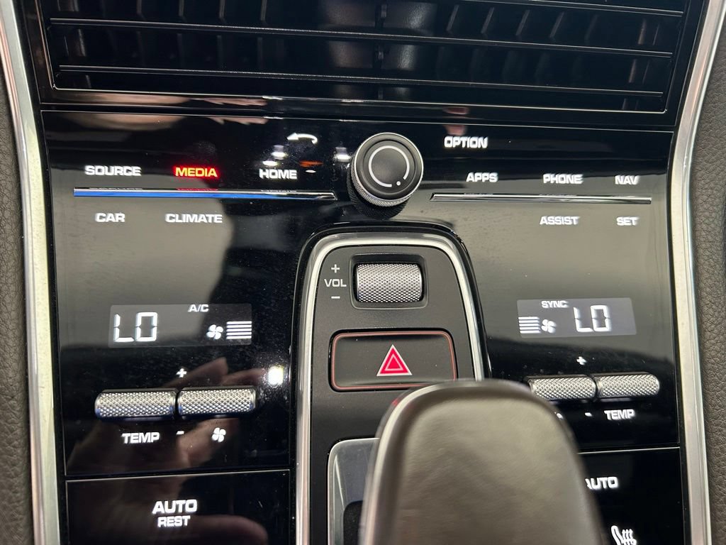 Used 2018 Porsche Panamera 4 AWD/4WD image 51