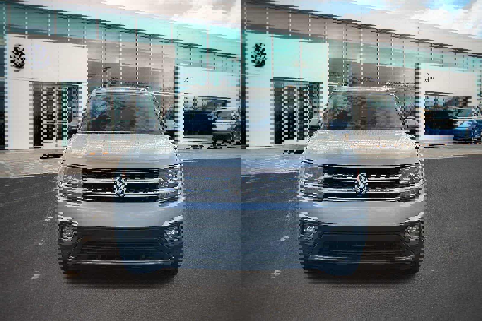 Used 2018 Volkswagen Atlas SEL image 2